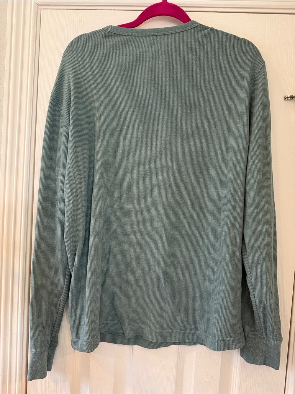 Old Navy Men’s Sage Green Waffle Crewneck Long sleeve Shirt- Large - Picture 3 of 3